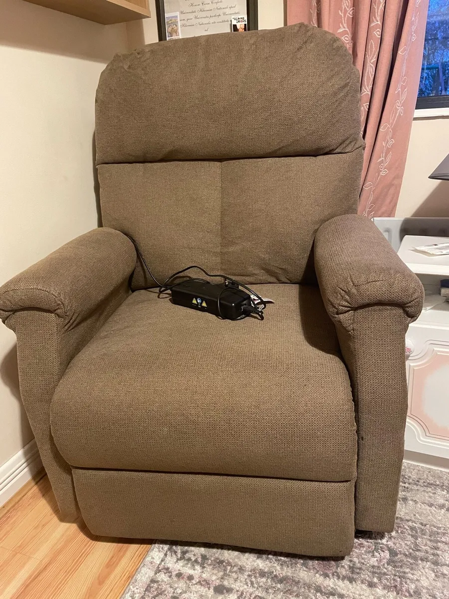 Mobility Electric Armchair - Image 2