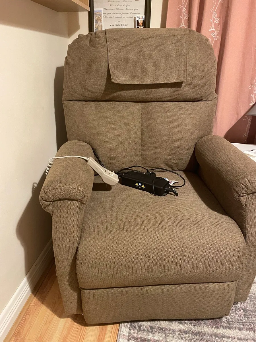 Mobility Electric Armchair - Image 4