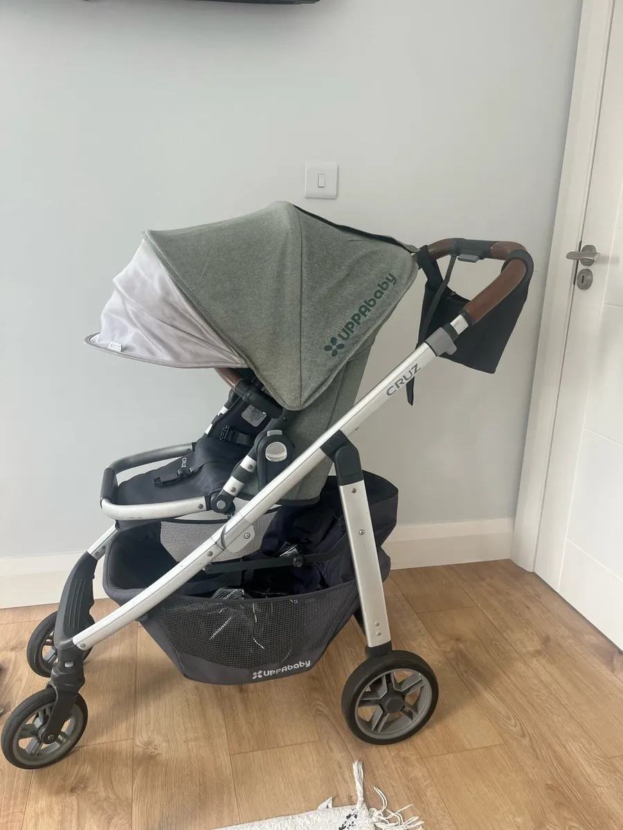 Uppababy Cruz stroller - Image 1