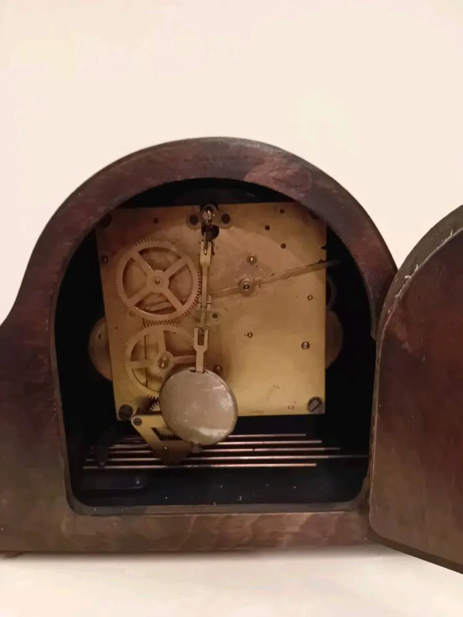 Old clocks - Image 2