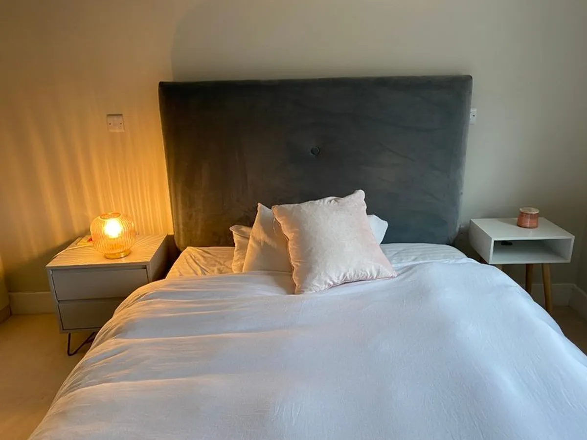 King Size Designer Bedframe & Natural Fibre Mattress - Image 2