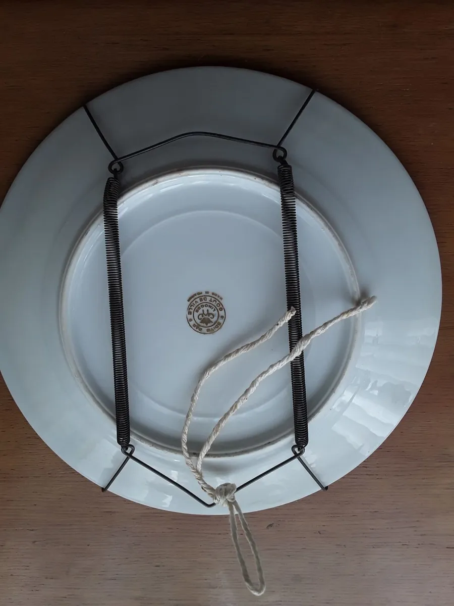 Lovely vintage wall plate with bracket - Image 2