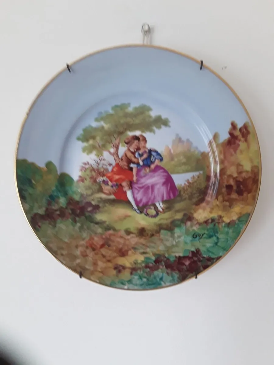Lovely vintage wall plate with bracket - Image 1