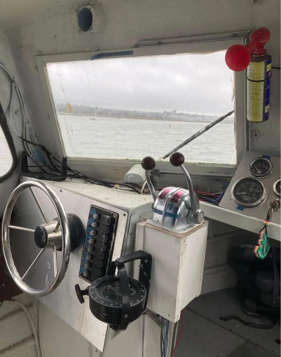 Ip pelican 21ft cruiser/day boat - Image 4