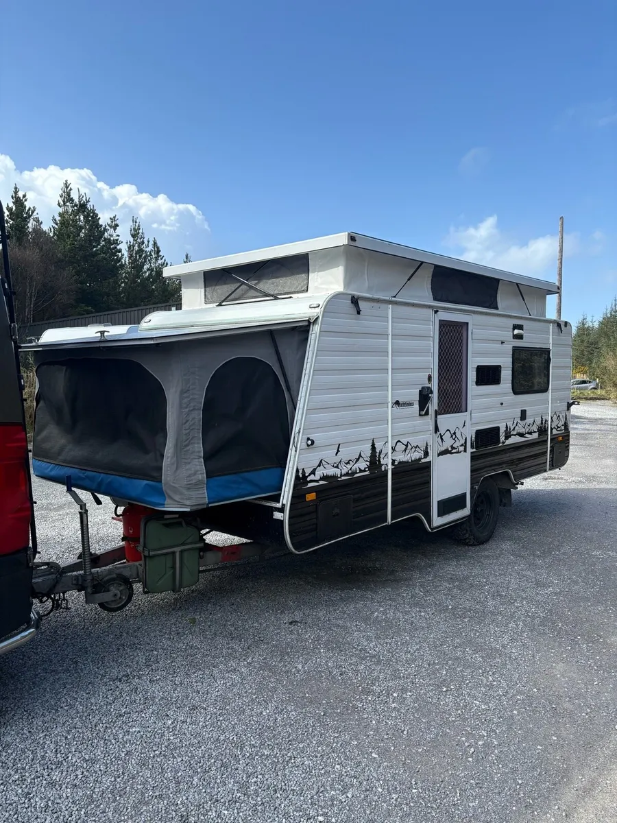 ⭐️ Unique 6-berth Austrailian Rapido caravan - Image 1