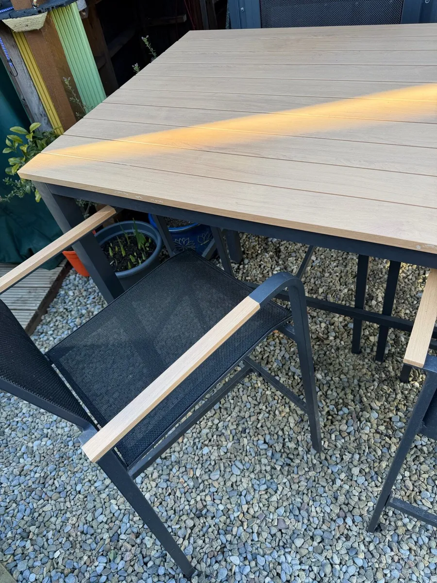 Outside Metal Table and chairs - Image 1