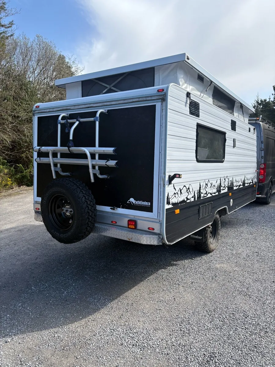 ⭐️ Unique 6-berth Austrailian Rapido caravan - Image 3