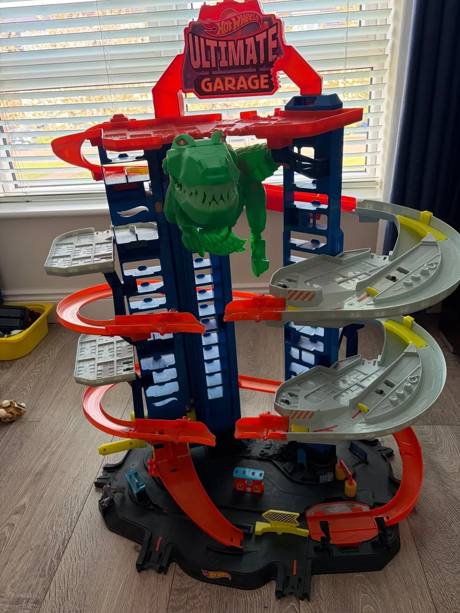 Hot wheels ultimate garage - Image 4