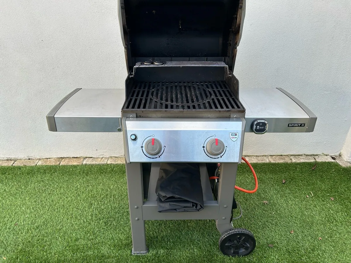 Weber Gas Barbecue - Image 2