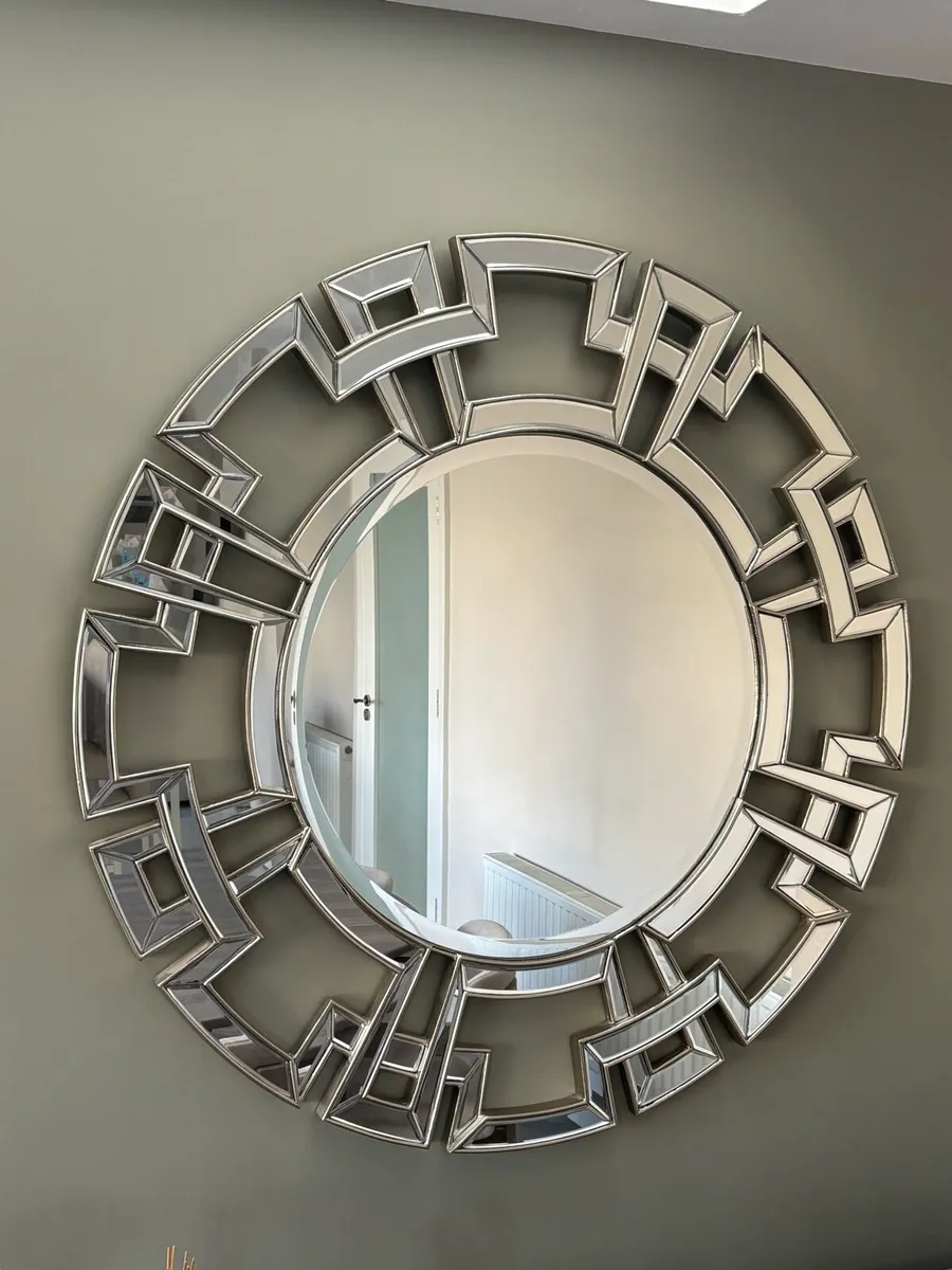 Round Art Deco Mirror - Image 1