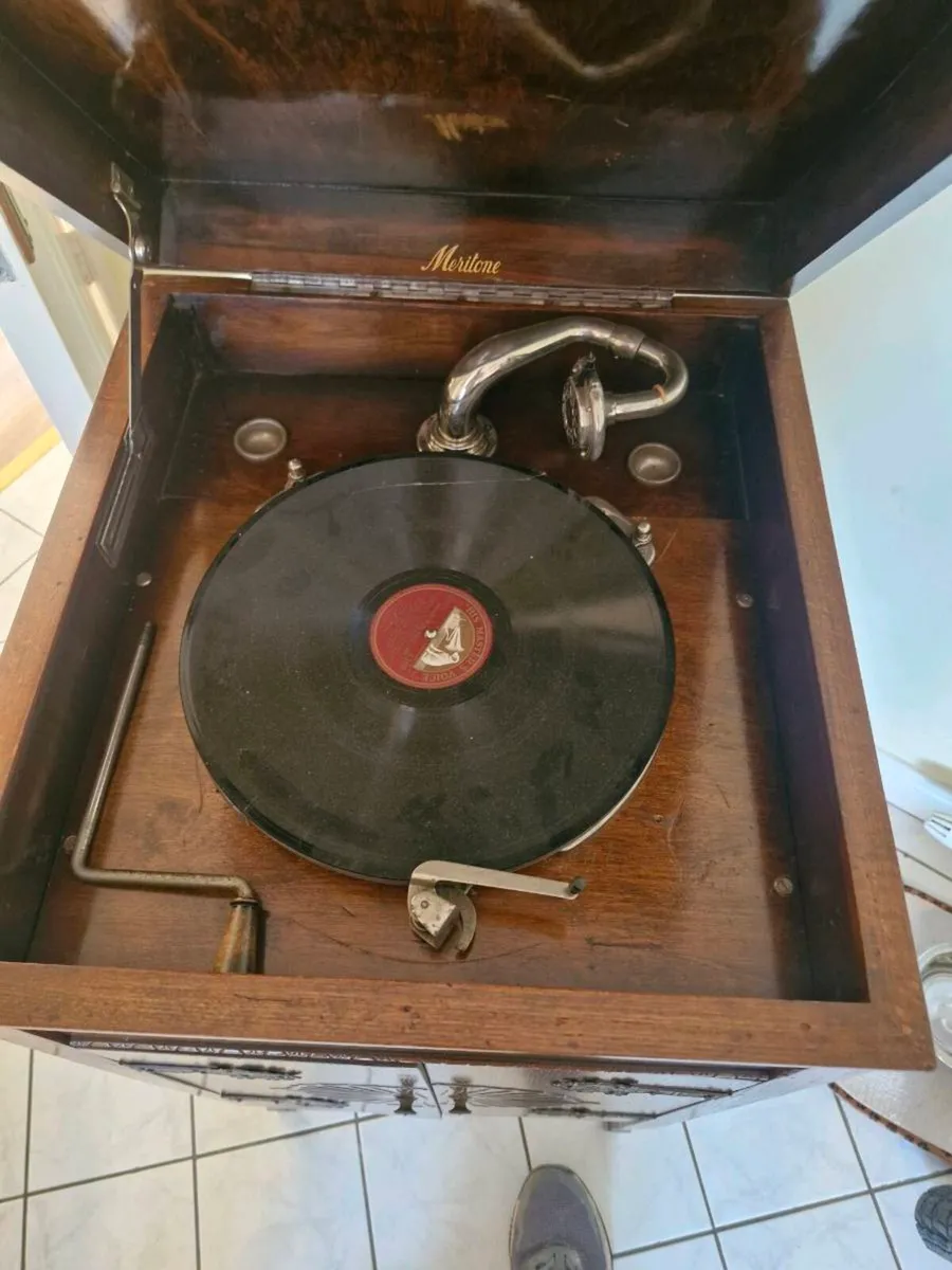 Gramophone - Image 2