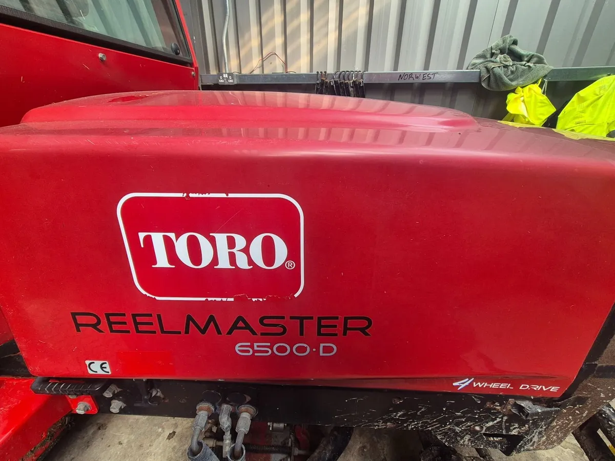 2012 Toro 6500 Cylinder mower - Image 4