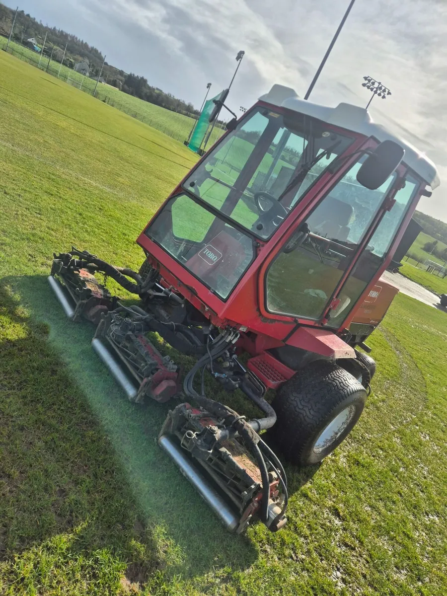 2012 Toro 6500 Cylinder mower - Image 1