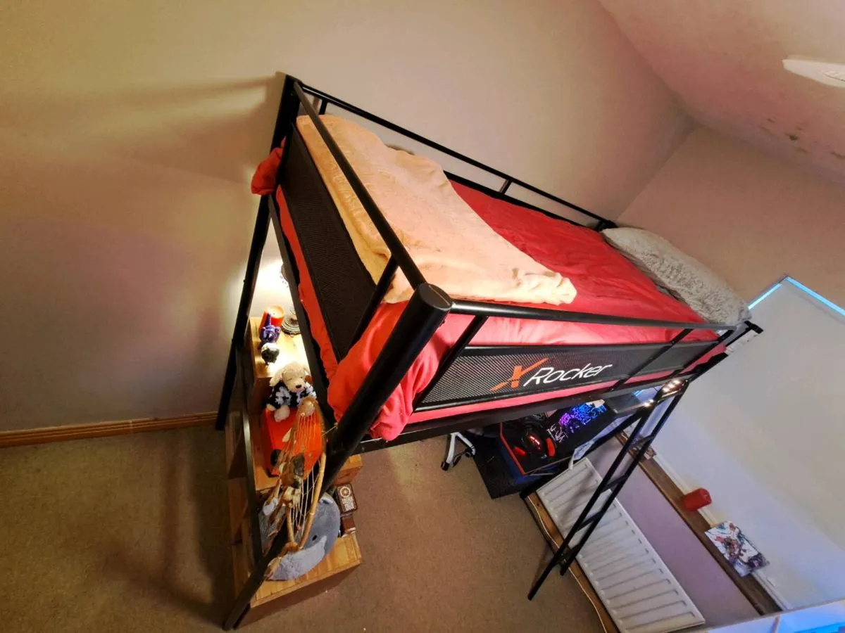 Single loft bed with desk - Image 3