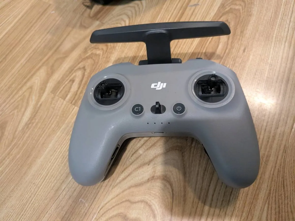 DJI FPV FLY MORE COMBO - Image 3