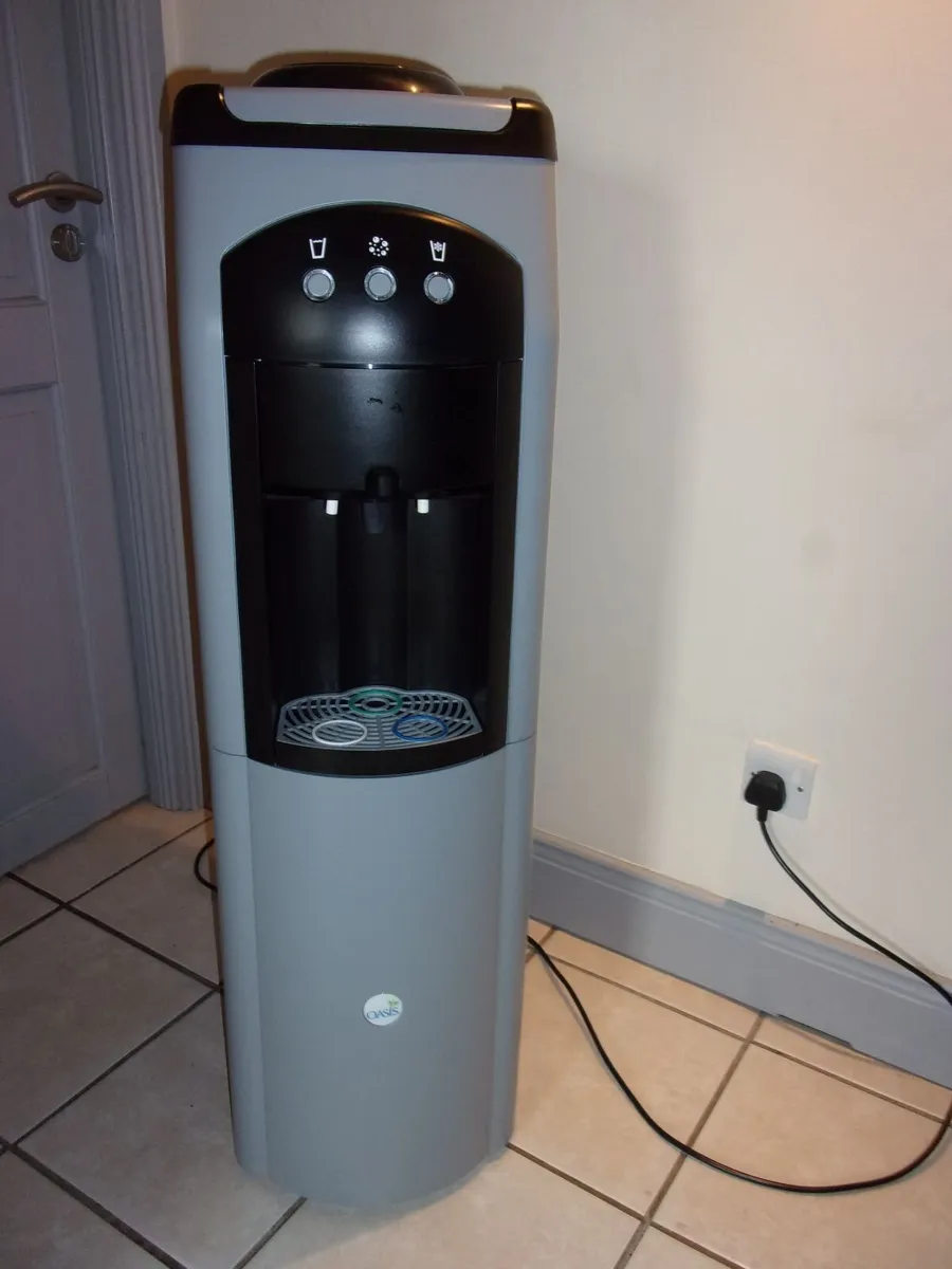 Oasis Water Dispenser for still & sparkling water - Image 1