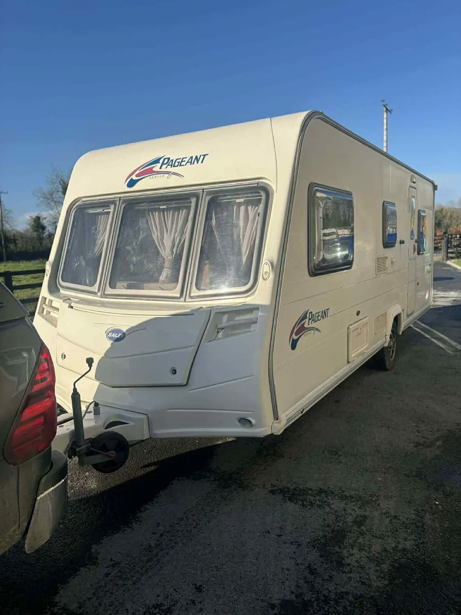 Caravan Bailey Pageant series 6 - Image 1