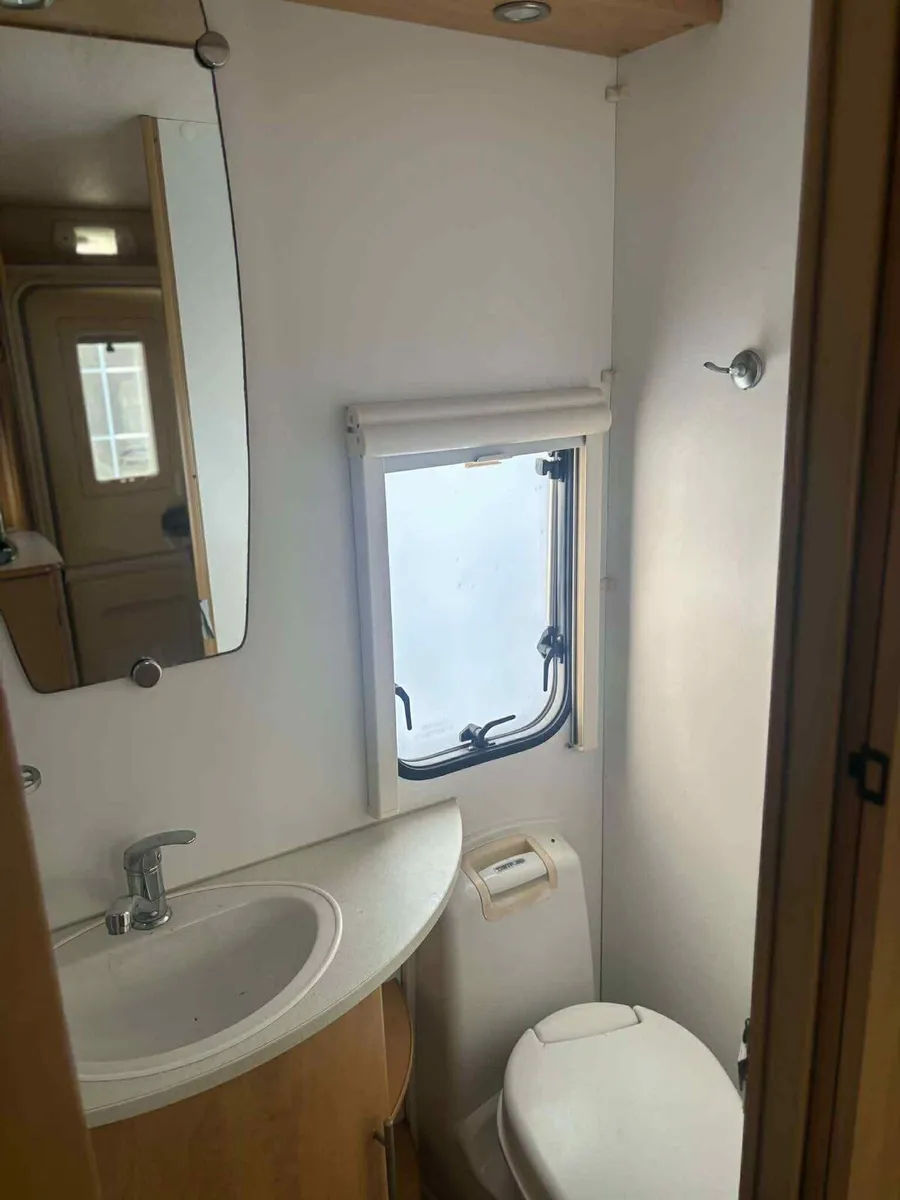 Caravan Bailey Pageant series 6 - Image 2