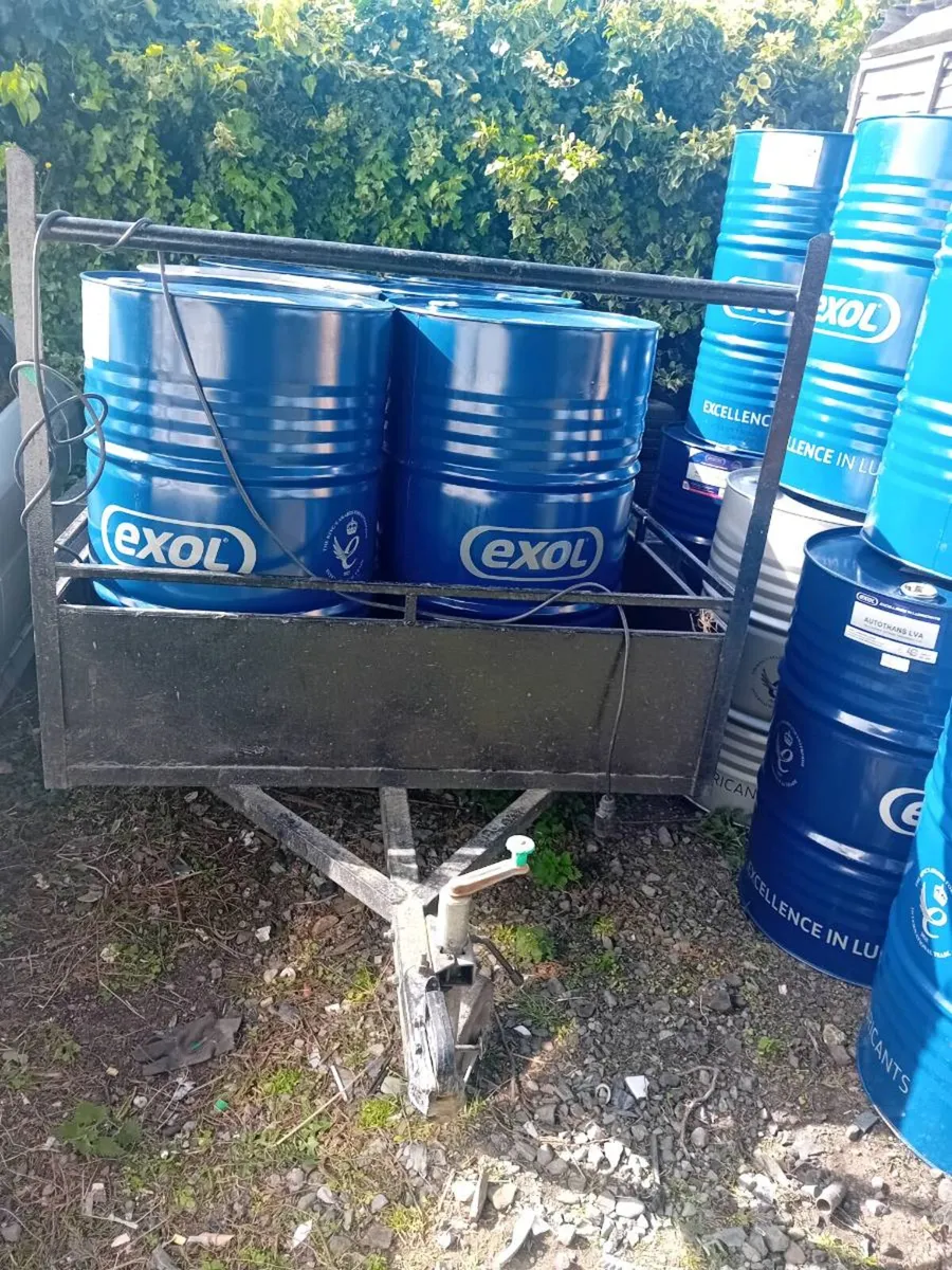 Oil barrels - Image 2