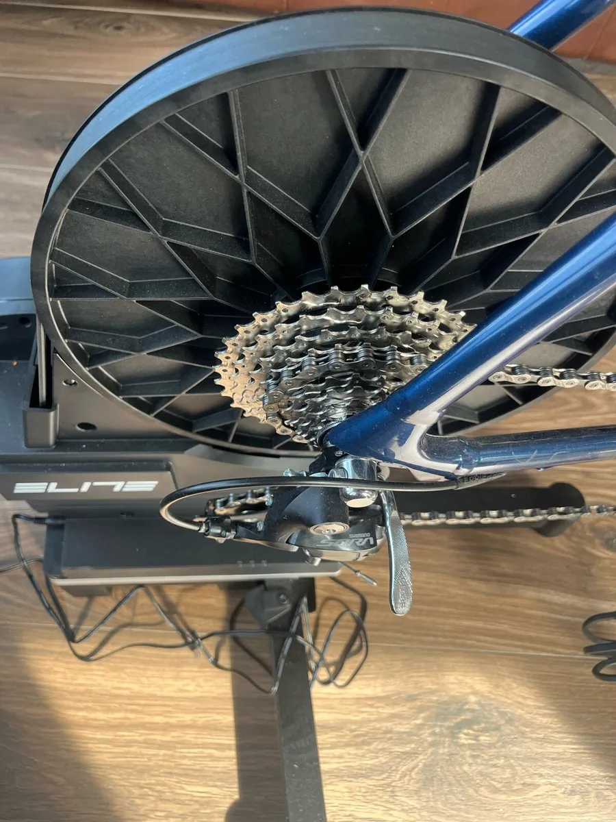 Turbo trainer an bike - Image 4