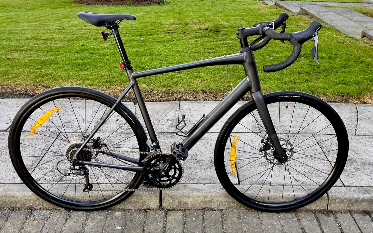 Trek Domane AL 2 gen 4 - Size 58 (XL) - Like New! - Image 1