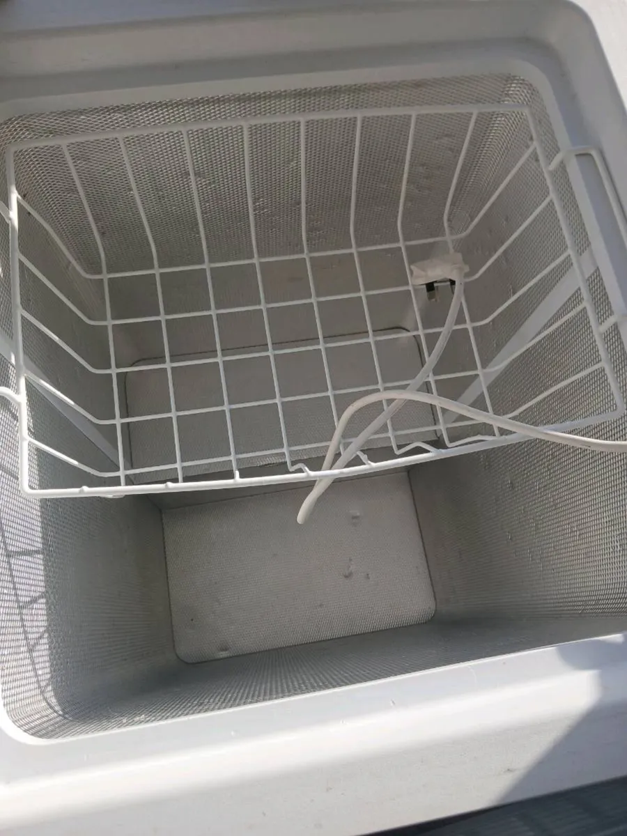 Chest freezer - Image 1