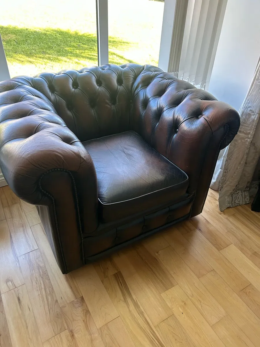 Chesterfield lounge chair in chestnut brown - Image 1
