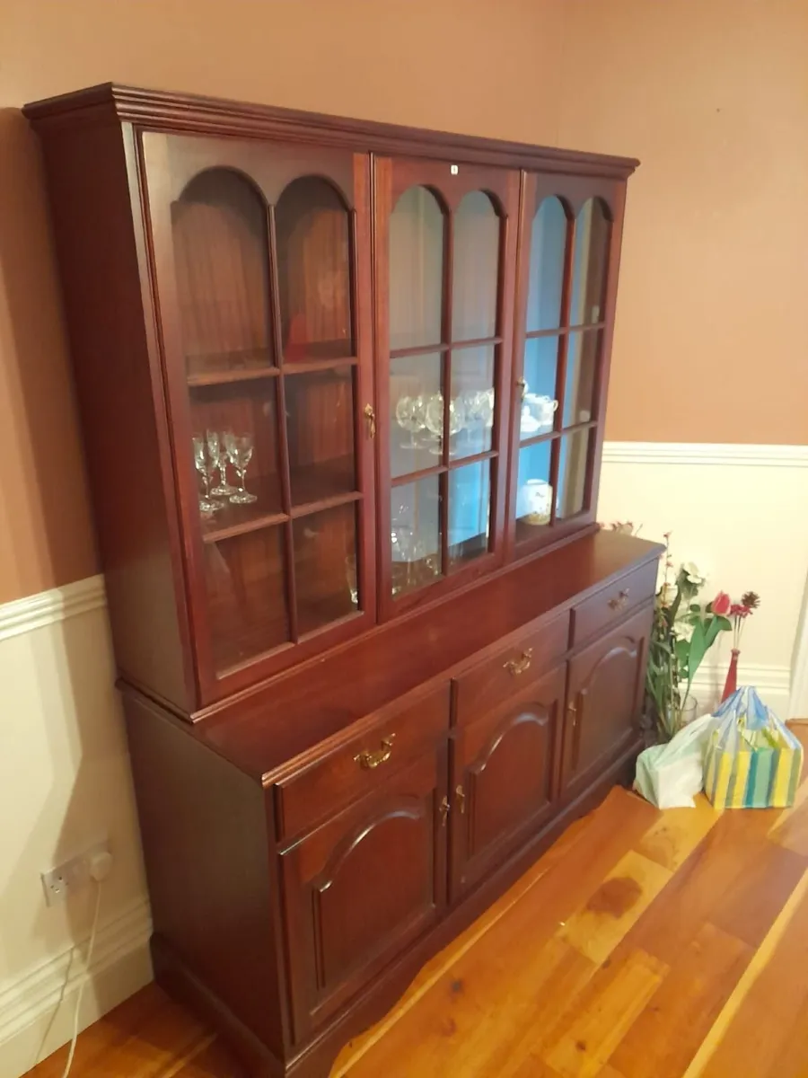 Display Cabinet - Image 2
