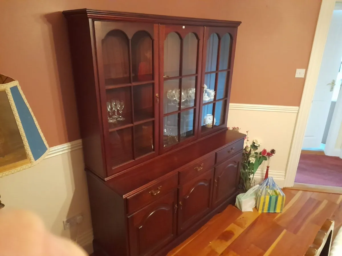 Display Cabinet - Image 1