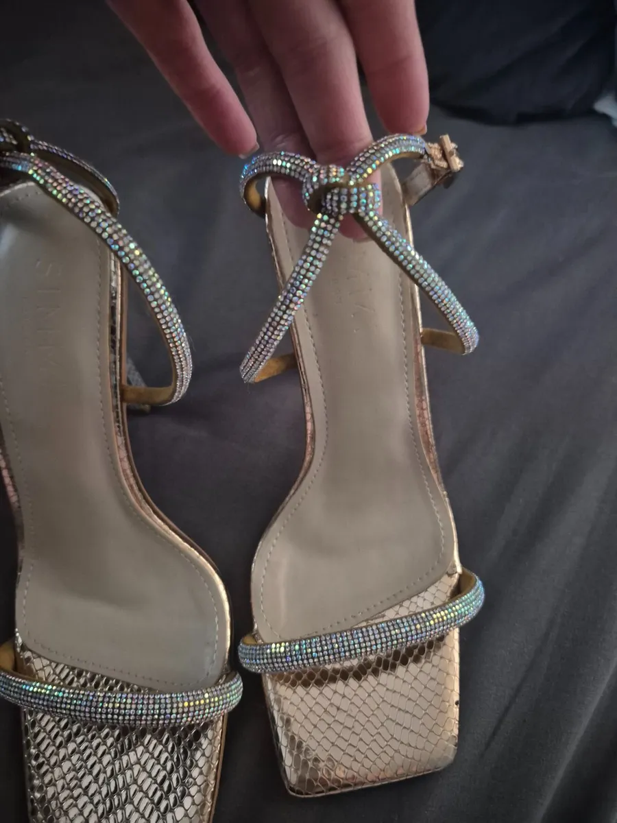 Womens shoes - Image 2