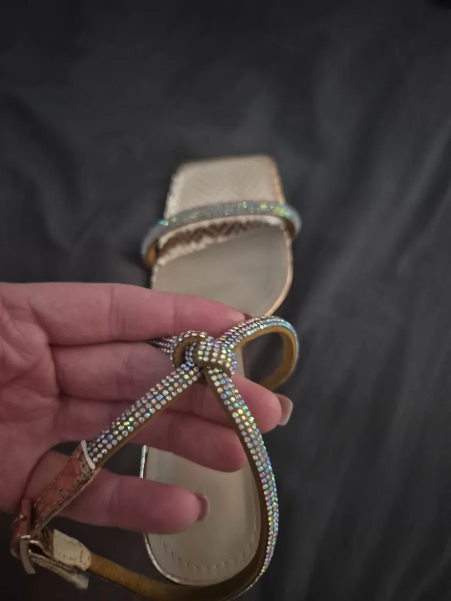 Womens shoes - Image 1