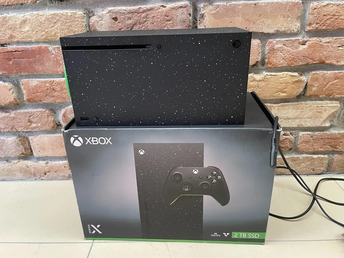 Xbox Series X 2 TB Galaxy Black Special Edition - Image 2