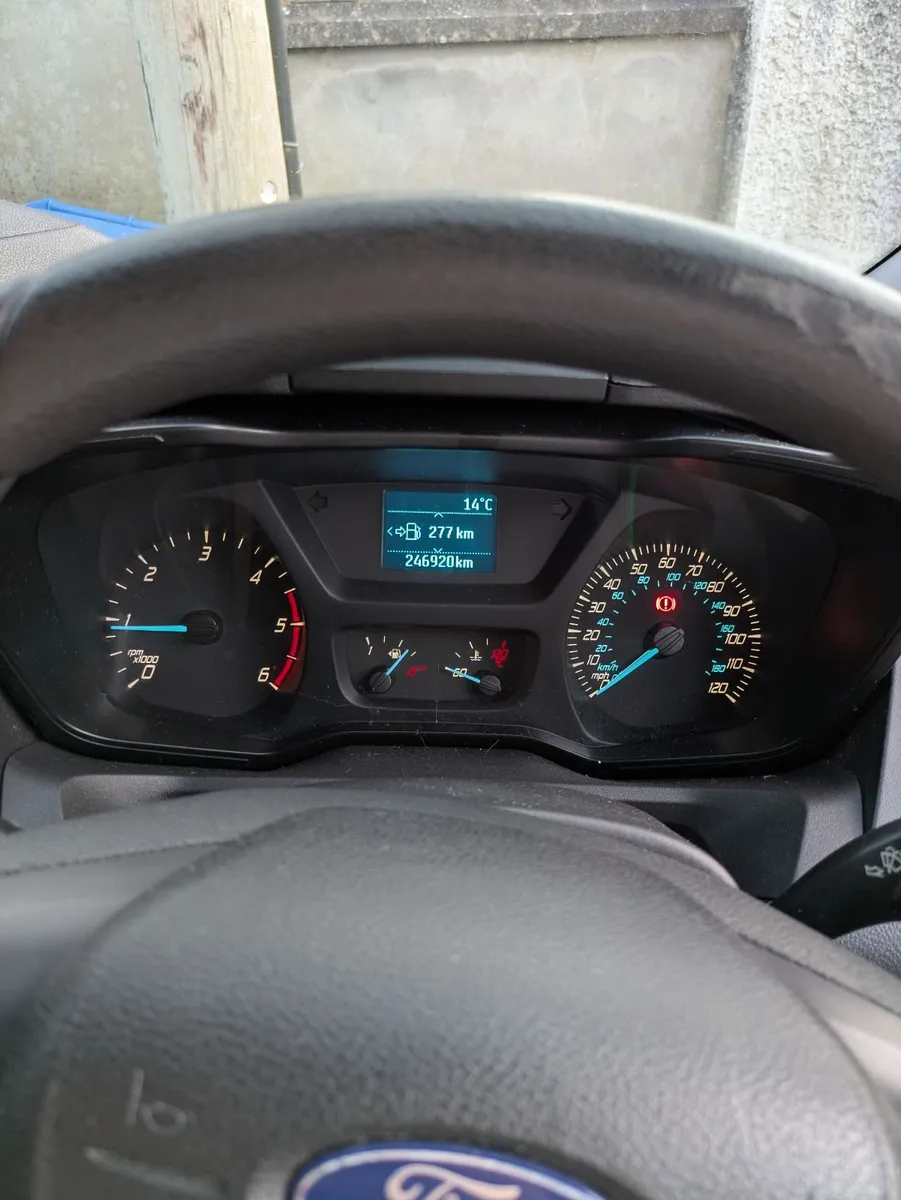 Day/Surf Van - 151 Ford Transit Custom SWB - Image 3