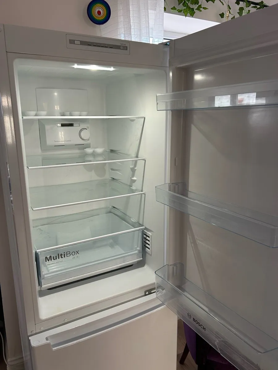 Bosch fridge / freezer frost free series 2 - Image 3