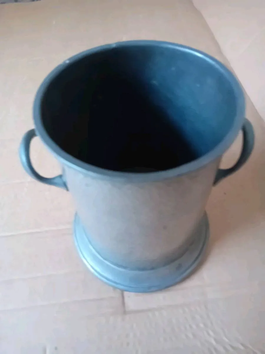 Pewter container - Image 3