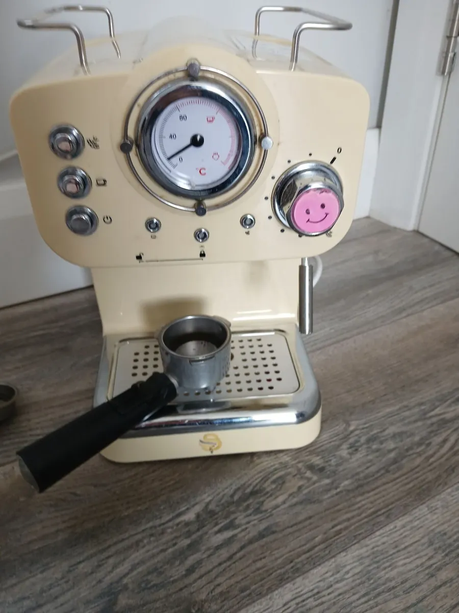 Swan Coffee Machine - Image 2