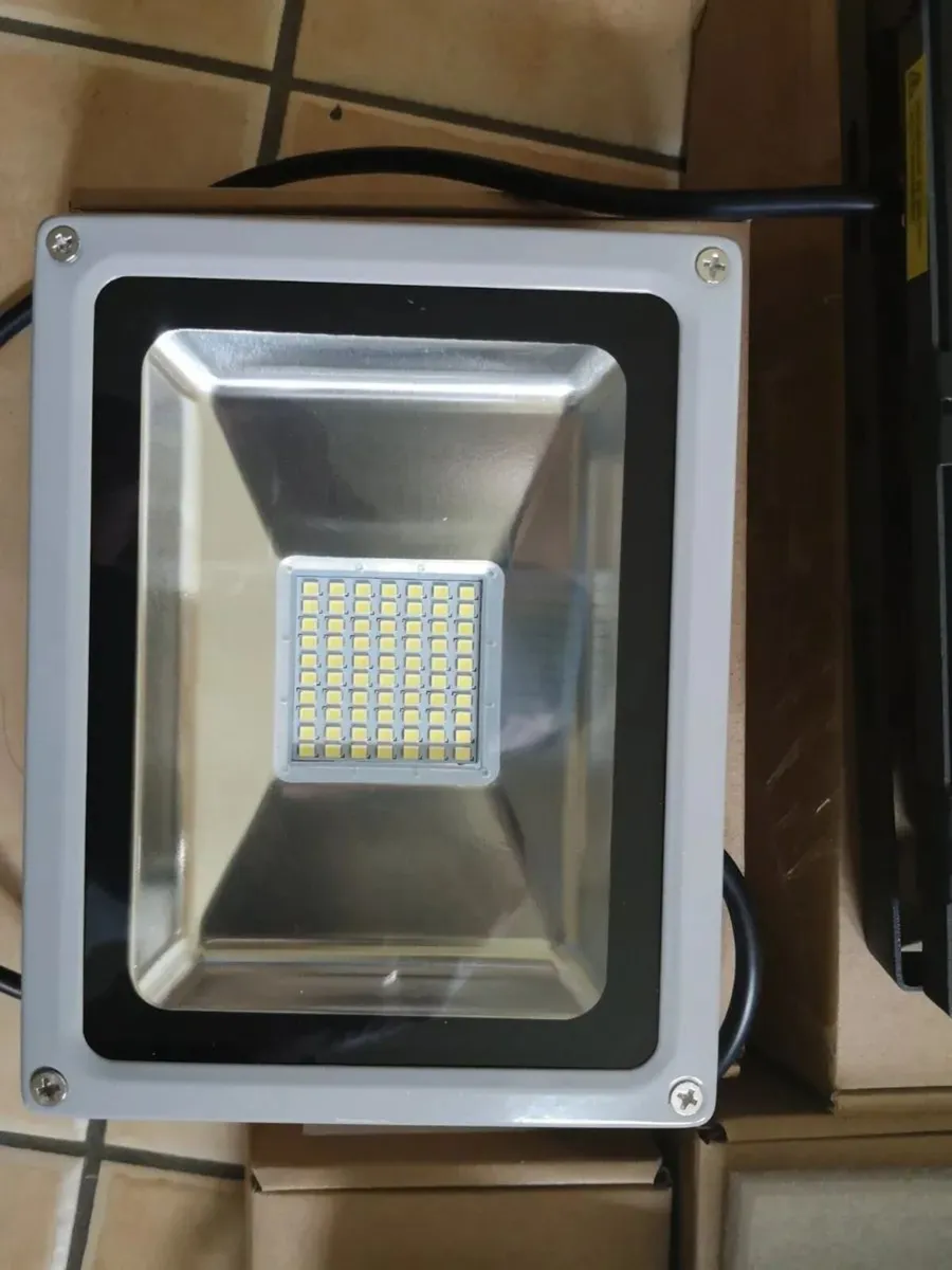 Led Floodlight 20w 30w 50w 100w - Image 4