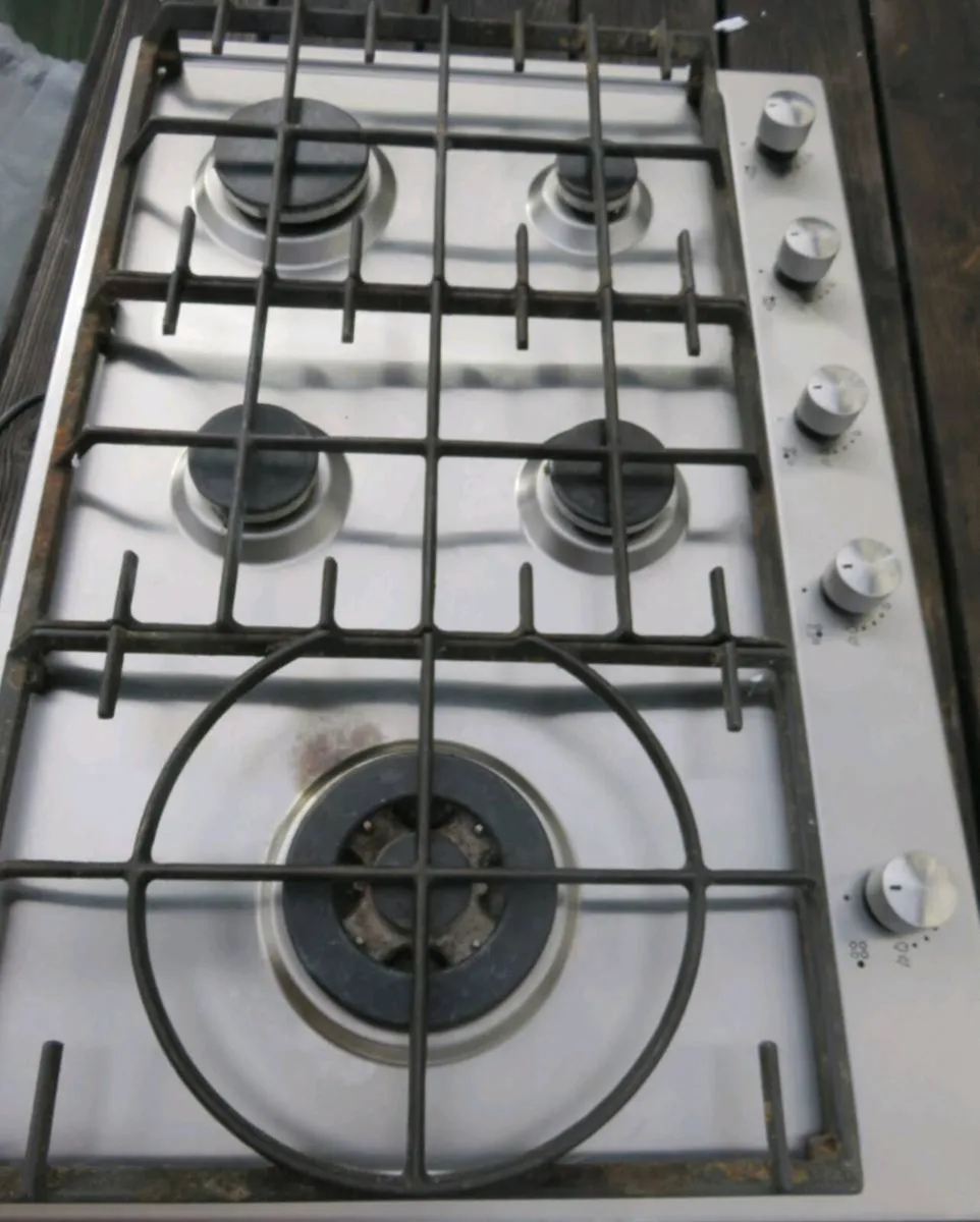 Gas hob 74.5cmx51cm, set for butane. - Image 1