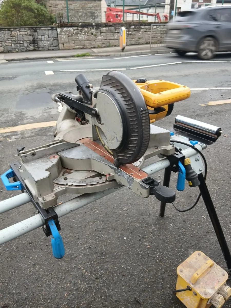 Dewalt 712Lk working 100-percent perfect - Image 4