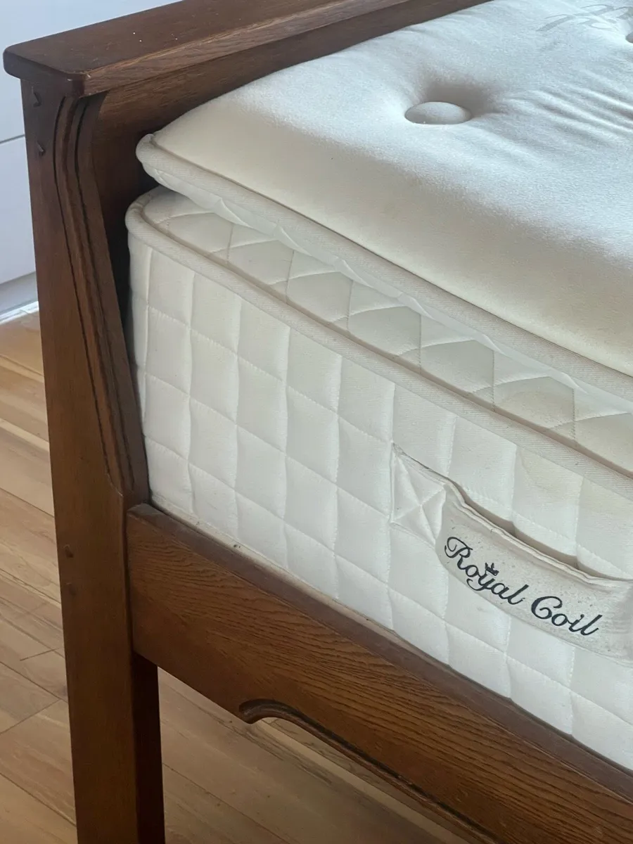 KING SIZE SOLID OAK BED WITH MATTRESS - Image 4