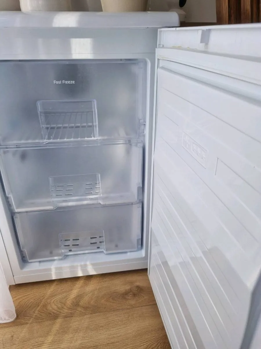 Under counter Frost Free Freezer Beko - Image 2