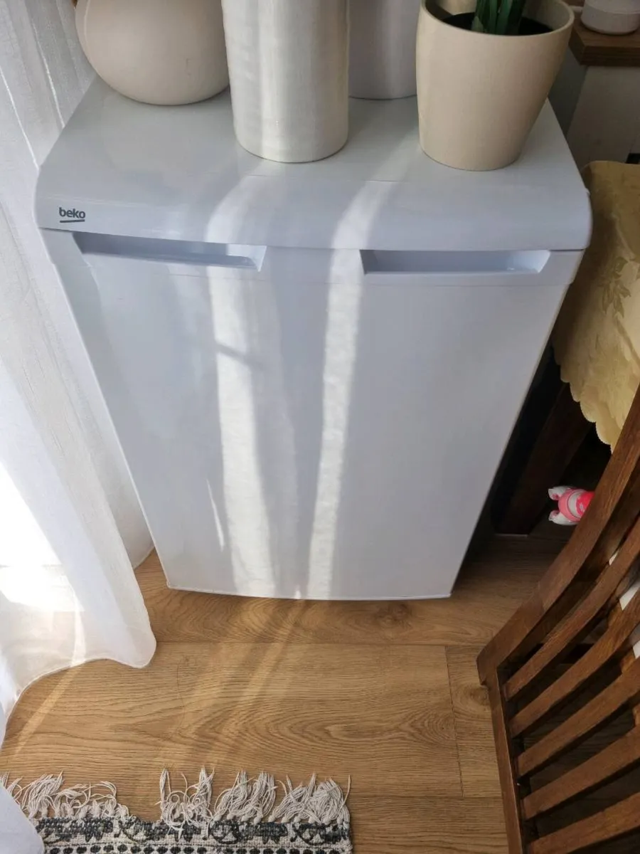 Under counter Frost Free Freezer Beko - Image 3