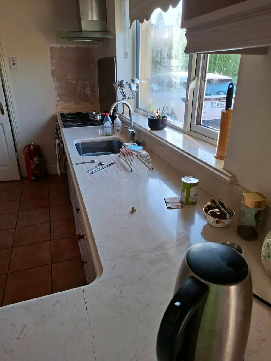 Quartz kitchen worktop - Image 3