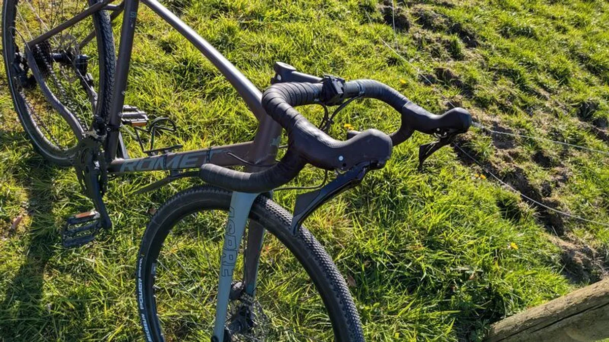 Gravel Bike - Image 2