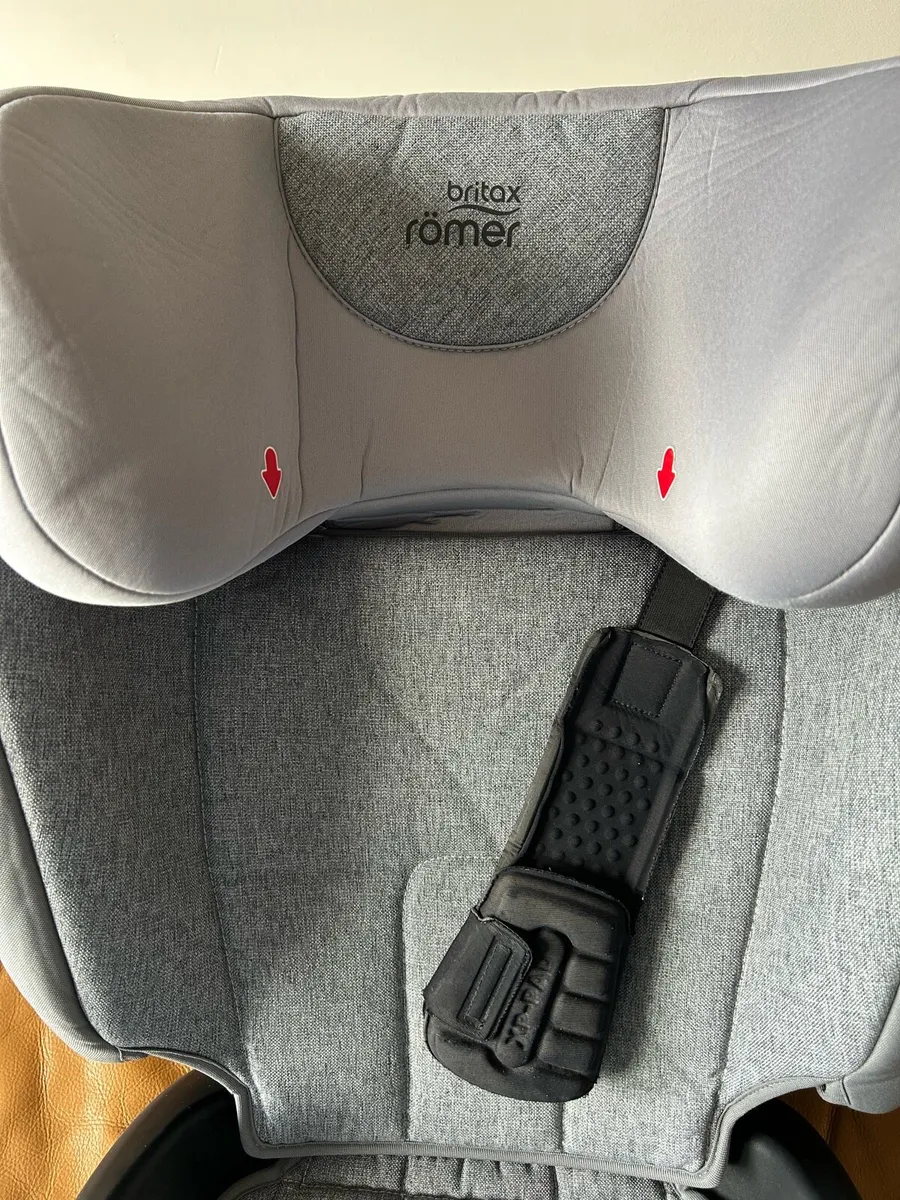 Britax romer car seat - Image 4