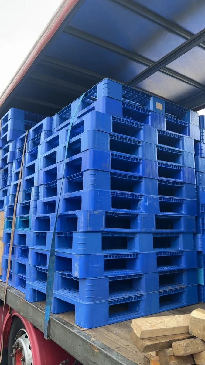 Plastic pallets