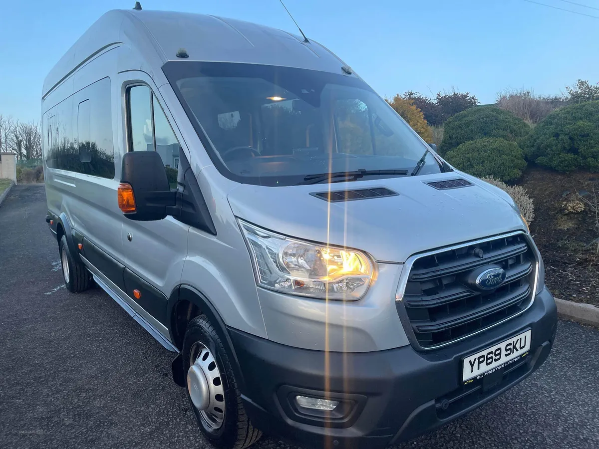 Ford Transit 460 L4 MINIBUS DIESEL RWD - Image 4