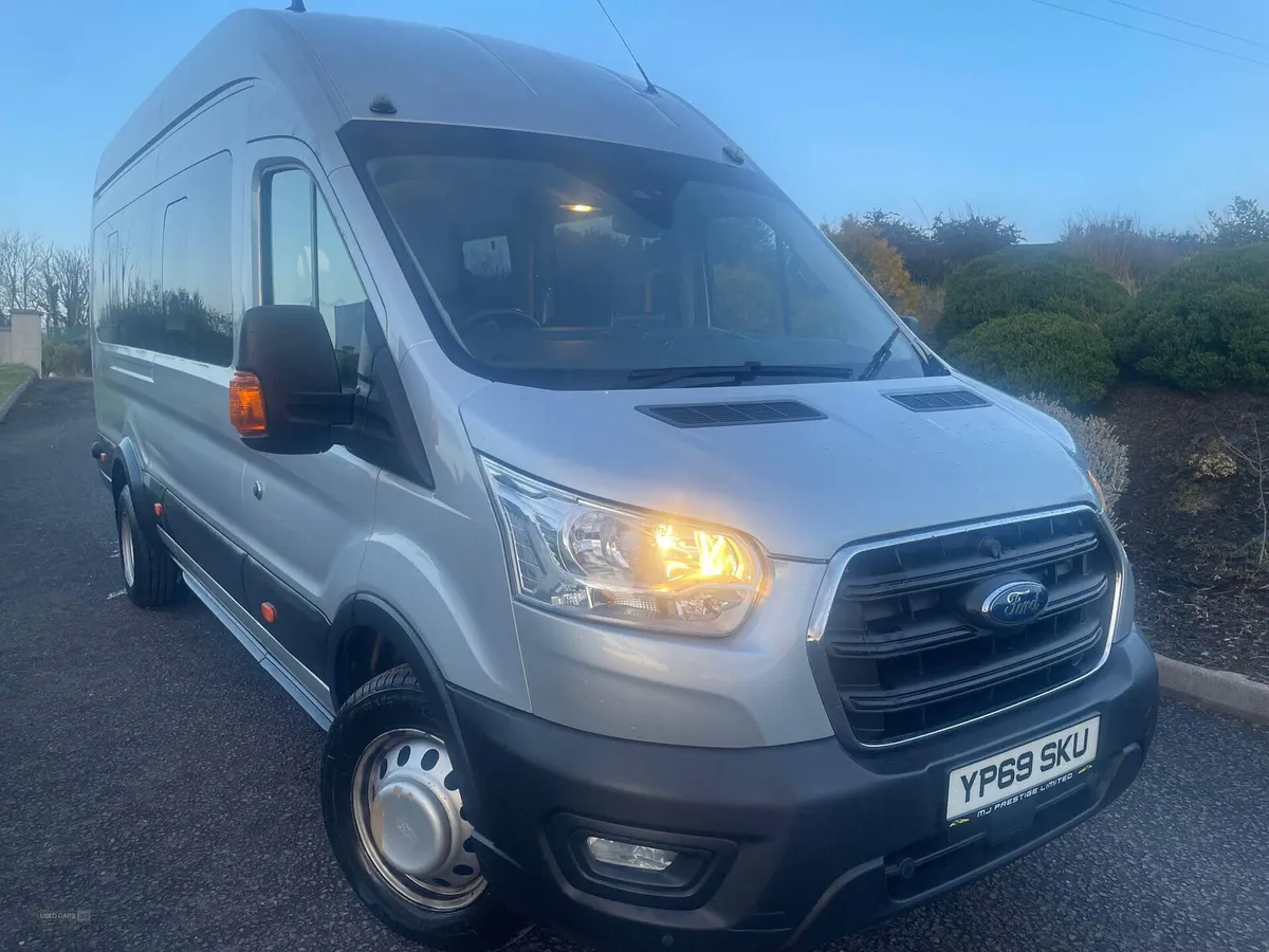 Ford Transit 460 L4 MINIBUS DIESEL RWD - Image 1