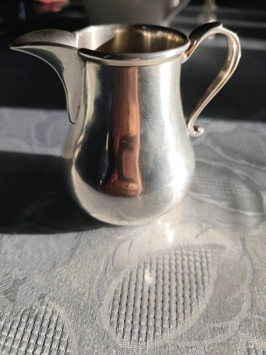 Sterling silver antique creamer jug 131grams - Image 4