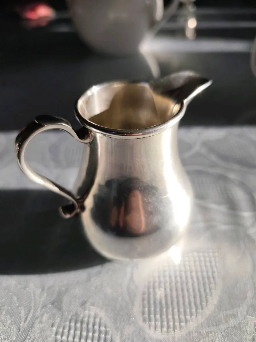 Sterling silver antique creamer jug 131grams - Image 1